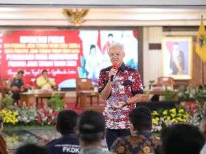 Ganjar Anggap Usul Cak Imin soal Jabatan Gubernur Dihapus Tidak Urgen Ganjar Anggap Usul Cak Imin soal Jabatan Gubernur Dihapus Tidak Urgen