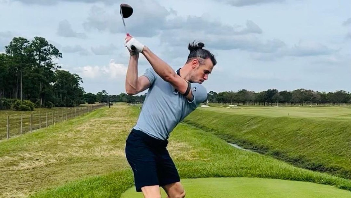 Gareth Bale meniti karier sebagai pemain golf profesional. (Foto: Instagram @garethbale11)