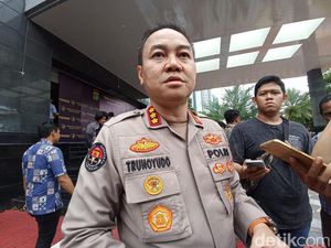 Alasan Polisi Bubarkan Massa Konvoi di Petamburan yang Diprotes Jubir HRS Alasan Polisi Bubarkan Massa Konvoi di Petamburan yang Diprotes Jubir HRS