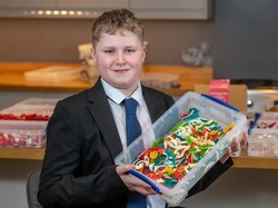 Keren! Bocah 11 Tahun Ini Untung Rp 18 Juta dari Jualan Permen