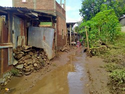 Banjir di Dompu, Nihil Tenda Darurat hingga Dapur Umum