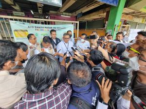 KPPU Surabaya Temukan Pembelian Bersyarat Saat Minyakita Langka di Pasaran KPPU Surabaya Temukan Pembelian Bersyarat Saat Minyakita Langka di Pasaran