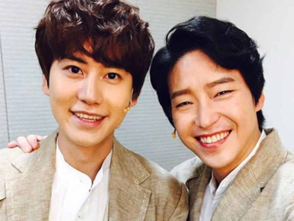 Kyuhyun SUJU Klarifikasi Rumor Gay, Disebut Pacari Pemain The Penthouse Kyuhyun SUJU Klarifikasi Rumor Gay, Disebut Pacari Pemain The Penthouse