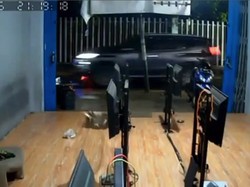 Detik-detik CCTV Kecelakaan Mahasiswa UI Libatkan Pensiunan Polisi