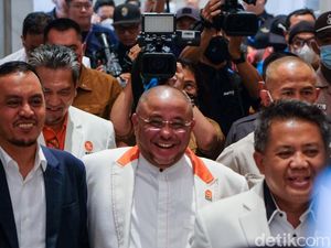 Momen Elite PKS Sambangi NasDem Tower