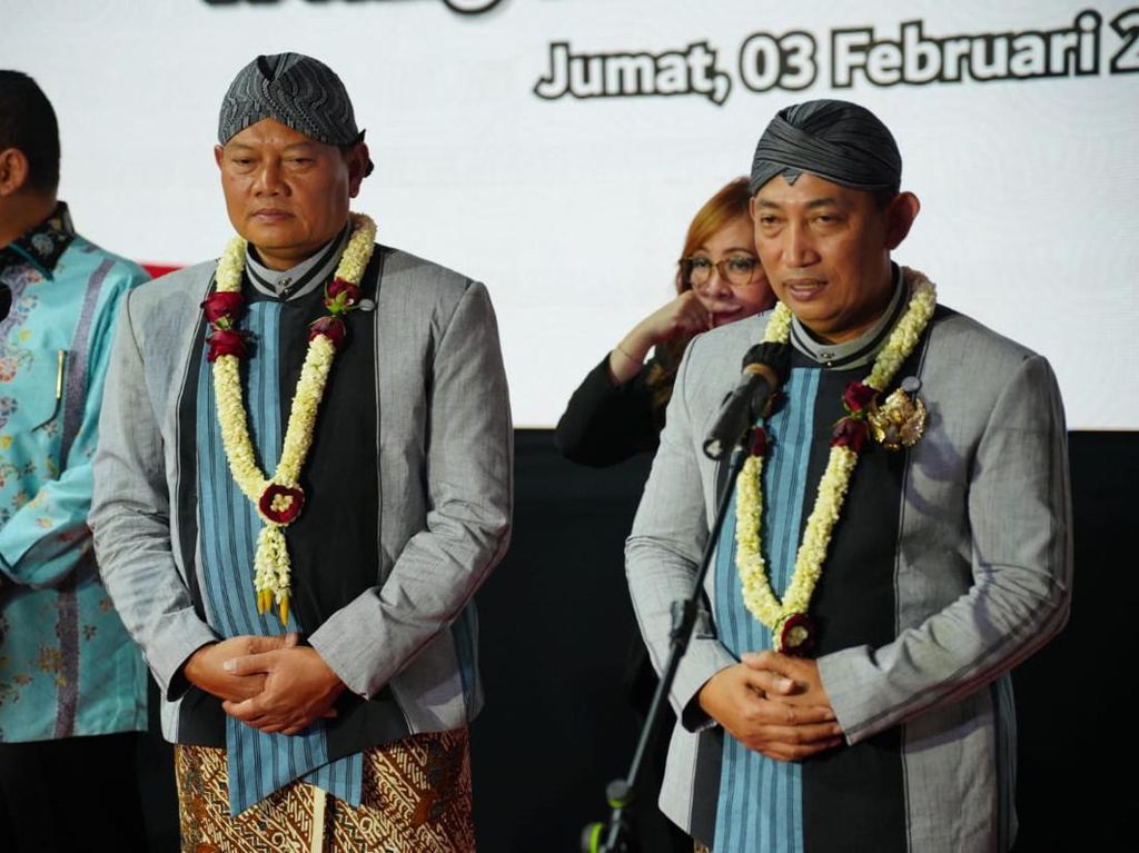 Kapolri Harap Wayang Kulit Wahyu Makuthrama Perkuat Persatuan Masyarakat Kapolri Harap Wayang Kulit Wahyu Makuthrama Perkuat Persatuan Masyarakat