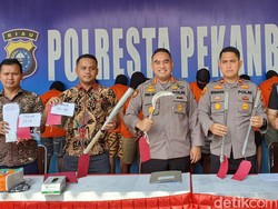 12 Geng Motor di Pekanbaru Ditangkap, Celurit-Tongkat Baseball Disita