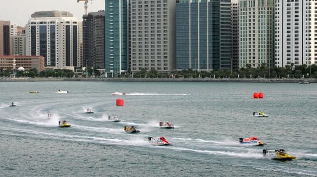 Participants compete during the Formula 1 World Powerboat Championship in the Emirati capital Abu Dhabi, 08 December 2006. Nine times F1 powerboat world champion Italian Guido Cappellini of Tamoil F1 captured his 3rd win of the season and his 54th of his coveted career to move into a first place tie with US Scott Gillman of the local Emirates F1 team with 65 points as the two head for a historic showdown next week at the Grand Prix of Sharjah and the final round of the U.I.M. F1 World Championship for power boating. AFP PHOTO/STR (Photo by AFP)