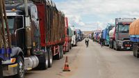 Ratusan Truk Terlantar Berhari-hari di Perbatasan Peru-Bolivia Imbas Demo