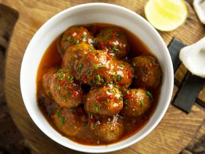 Resep Semur Bola Daging Pedas, Manis Pedas Cocok untuk Lauk Bekal Resep Semur Bola Daging Pedas, Manis Pedas Cocok untuk Lauk Bekal