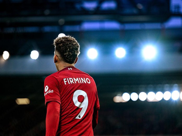 LIVERPOOL, ENGLAND - NOVEMBER 12: (THE SUN OUT, THE SUN ON SUNDAY OUT) Roberto Firmino of Liverpool during the Premier League match between Liverpool FC and Southampton FC at Anfield on November 12, 2022 in Liverpool, England. (Photo by Andrew Powell/Liverpool FC via Getty Images)