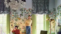 Foto: Rumah Badut Lily Allen dan David Harbour, Terinspirasi Era Klasik