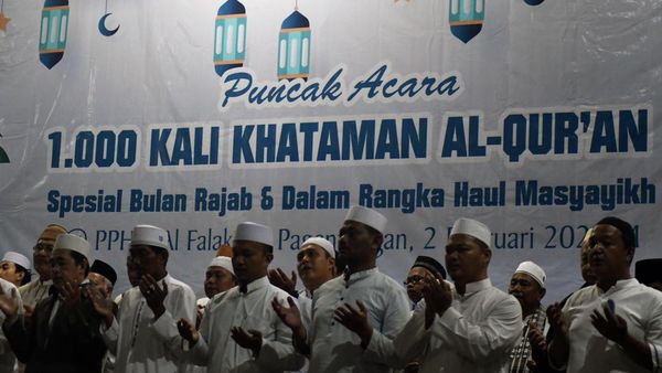 Sambut Bulan Rajab, Santri di Bogor Gelar Seribu Kali Khataman Al-Quran