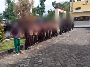 22 Siswa SMKN 4 Pelayaran Diamankan Setelah Serang SMAN 3 Probolinggo