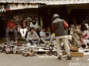 Panduan ke Pasar Barang Bekas Jatinegara, Cari Apa Aja Ada