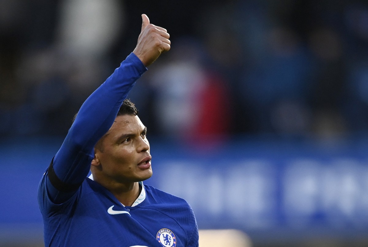 Thiago Silva perpanjang kontrak dengan Chelsea. (Foto: REUTERS/TONY OBRIEN)