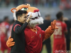 Witan menjadi pemain kelima yang direkrut Persija di bursa transfer kali ini. Sebelumnya Persija lebih dulu mendatangkan Dandi Maulana, Birrul Walidain, Aji Kusuma, dan Rahmat Nicko.
