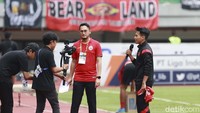 Terkait perekrutan Witan, Persija mengakui menebus pilar Timnas Indonesia itu dengan biaya transfer. Hanya saja Persija menutup rapat-rapat nominal transfer yang mereka bayarkan ke klub Slovakia, AS Trencin.