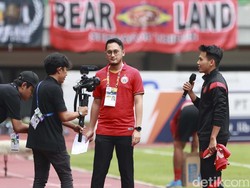 Terkait perekrutan Witan, Persija mengakui menebus pilar Timnas Indonesia itu dengan biaya transfer. Hanya saja Persija menutup rapat-rapat nominal transfer yang mereka bayarkan ke klub Slovakia, AS Trencin.