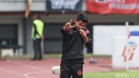 Mantan pemain Lechia Gdansk ini resmi dipulangkan Persija ke Liga 1 pada transfer paruh musim.