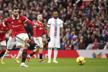 Saat Bruno Fernandes dan Wayne Rooney Saling Puji Teknik Penalti