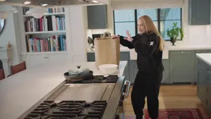 Luas dan Mewah! Ini 10 Penampakan Dapur di Rumah Adele