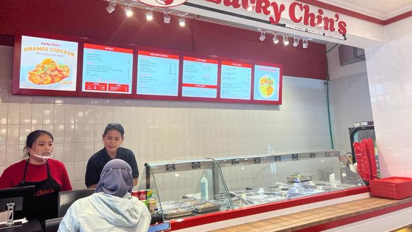 Di Kantin Modern Ini Bisa Cicip Orange Chicken dan Cho Mein Enak