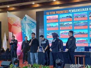 Pesan Gibran untuk Ketum Hipmi Solo 2023-2026: Bantu 16 Program Prioritas! Pesan Gibran untuk Ketum Hipmi Solo 2023-2026: Bantu 16 Program Prioritas!