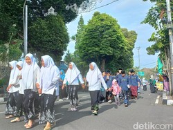 Unik! Ribuan Orang Bersarung Ikut Jalan Sehat Harlah 1 Abad NU di Salatiga