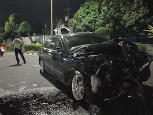Akhir Kasus Kecelakaan Mobil Dinas DPRD Jambi saat Bawa Wanita Bugil Akhir Kasus Kecelakaan Mobil Dinas DPRD Jambi saat Bawa Wanita Bugil