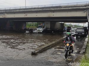 Sisa Banjir Masih Rendam Kawasan Genuk Semarang, Ini Lokasinya Sisa Banjir Masih Rendam Kawasan Genuk Semarang, Ini Lokasinya
