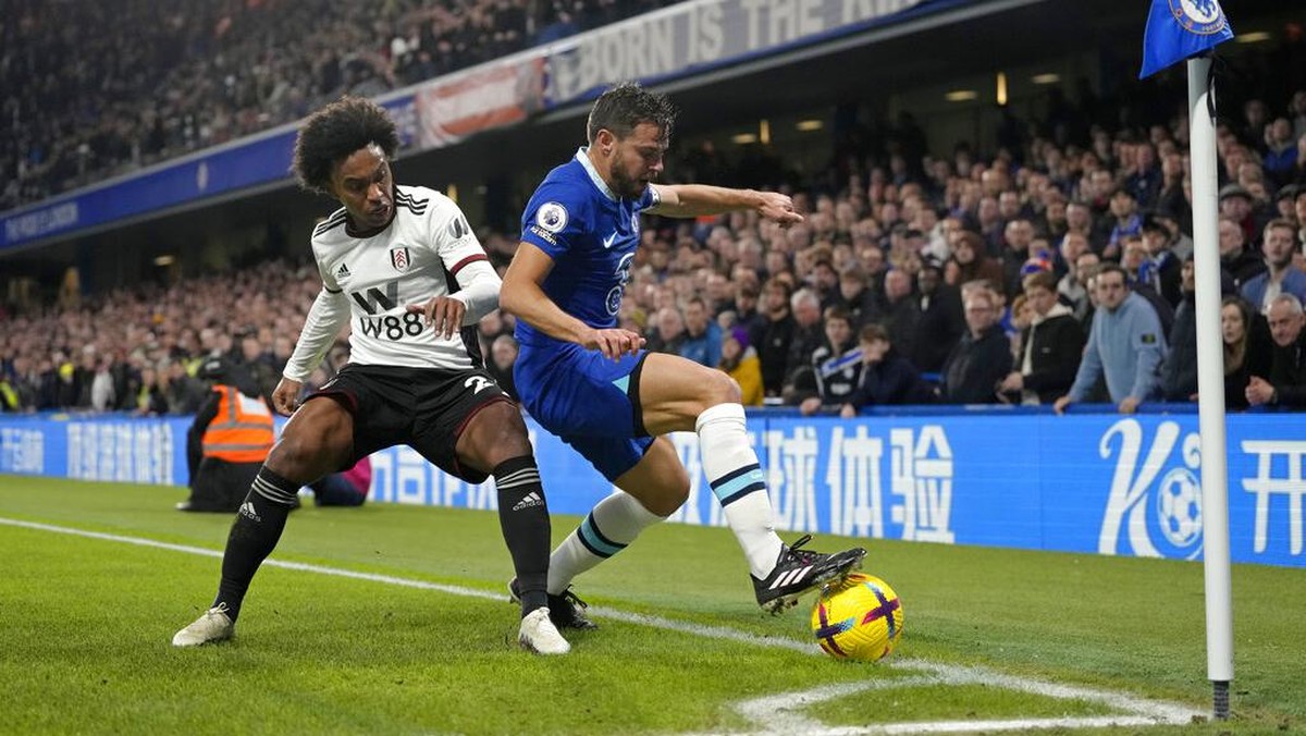Salah satu momen dalam duel Chelsea vs Fulham. (Foto: AP/Kirsty Wigglesworth)