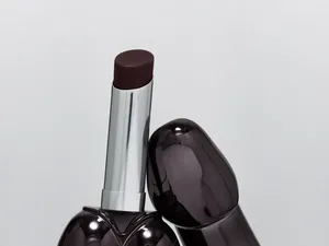 Viral Lipstik yang Kemasannya Berbentuk Kelamin Pria Viral Lipstik yang Kemasannya Berbentuk Kelamin Pria