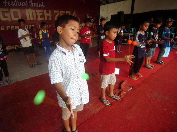 100 Siswa SD Ikuti Lomba Lato-lato di Tegal