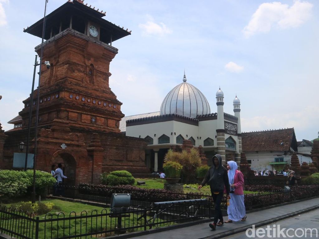 Tasis Masjid Menara Sunan Kudus Mulai Hari Ini, Berikut Jadwalnya