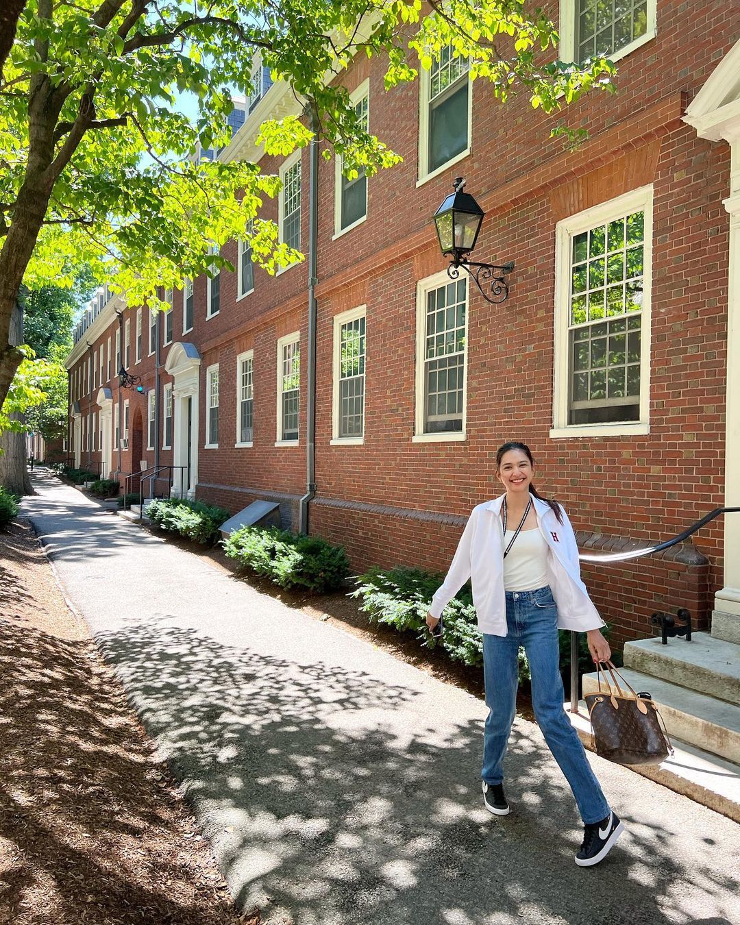 Mikha Tambayong saat di Harvard University/Sumber: IG @miktambayong