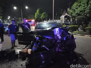 Pelajar SMA Bawa Wanita Bugil di Mobil DPRD Jambi Lagi Pacaran Pelajar SMA Bawa Wanita Bugil di Mobil DPRD Jambi Lagi Pacaran