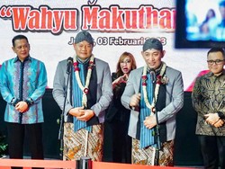 Bamsoet Apresiasi Pagelaran Wayang Kulit Wahyu Makutharama