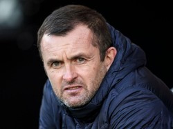 Southampton Pecat Nathan Jones