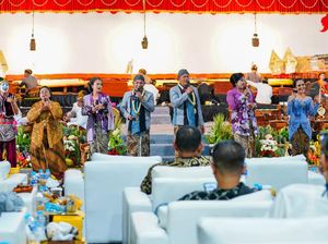 Kompak Kapolri-Panglima TNI di Pagelaran Wayang Kulit Wahyu Makutharama