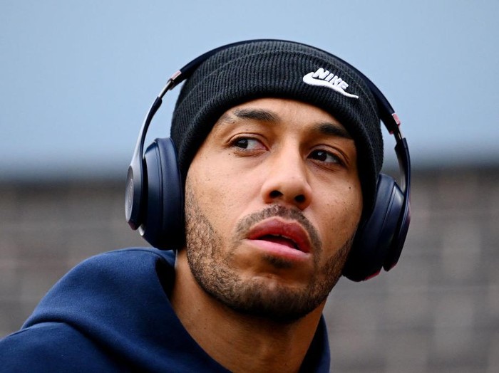 NOTTINGHAM, ENGLAND - JANUARY 01: Pierre-Emerick Aubameyang of Chelsea arrives at the stadium prior to the Premier League match between Nottingham Forest and Chelsea FC at City Ground on January 01, 2023 in Nottingham, England. (Photo by Clive Mason/Getty Images)