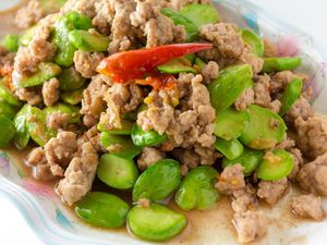 Resep Oseng Pete dan Ayam, Lauk Nasi Enak Buat Akhir Pekan Resep Oseng Pete dan Ayam, Lauk Nasi Enak Buat Akhir Pekan