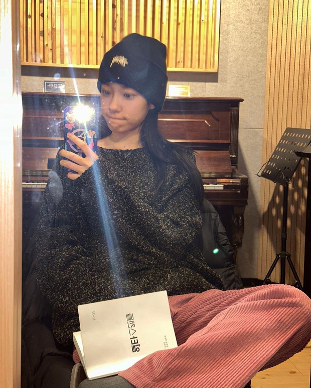 Roh Yoon-seo dengan beannie/Sumber: IG @rohyoonseo