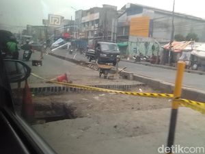 Macet Parah Imbas Jalan Amblas di Ciputat, Jarak 3,7 Km Ditempuh Sejam Lebih