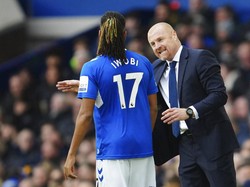 Dyche Datang, Everton Akhirnya Menang