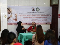 Relawan Ganjar Beri Edukasi ke Anak Putus Sekolah di Sadang Serang