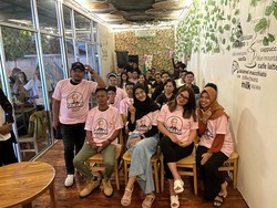 Gaet Simpati Anak Muda, Relawan Ganjar Gelar Stand Up Comedy di Kupang