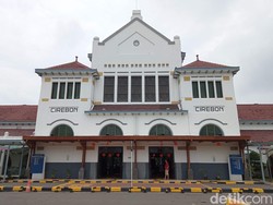 Menengok Stasiun Kereta Api Bersejarah di Cirebon, Berusia 1 Abad Lebih