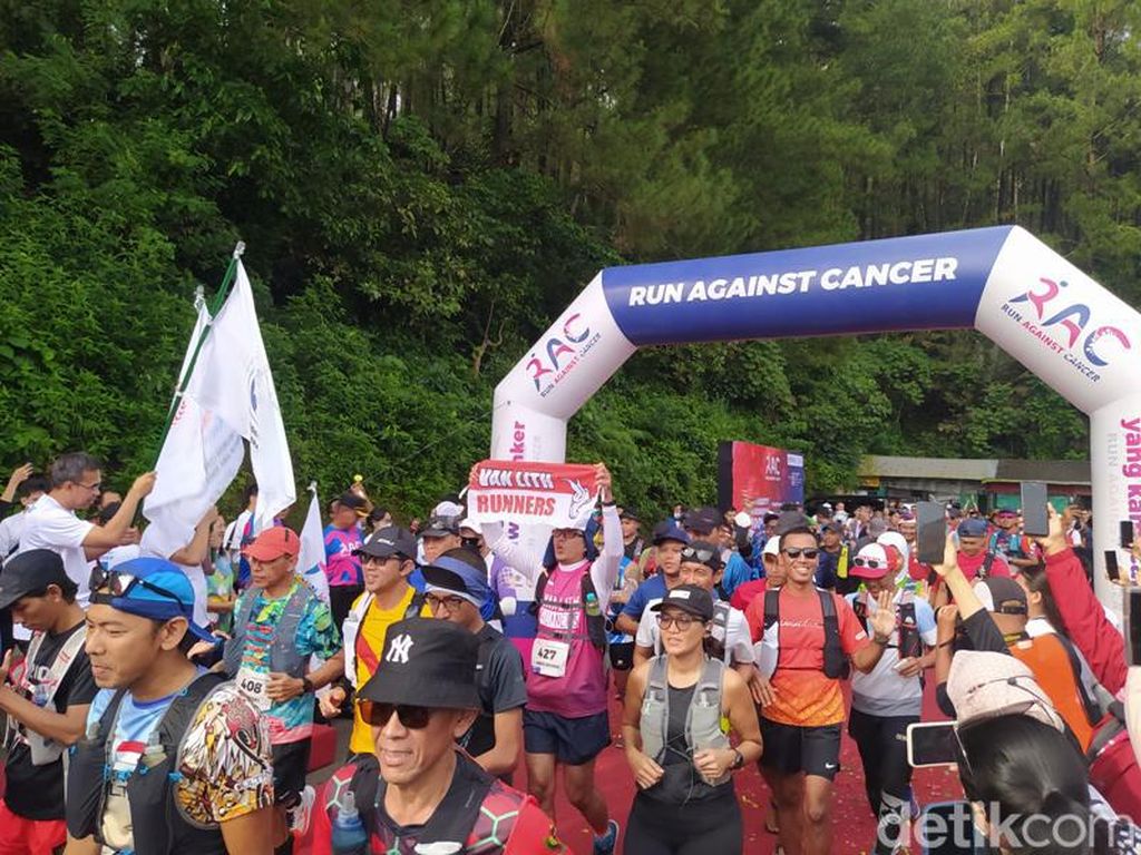 Lari Magelang-Semarang 100 Km, Galang Ratusan Juta buat Pasien Kanker