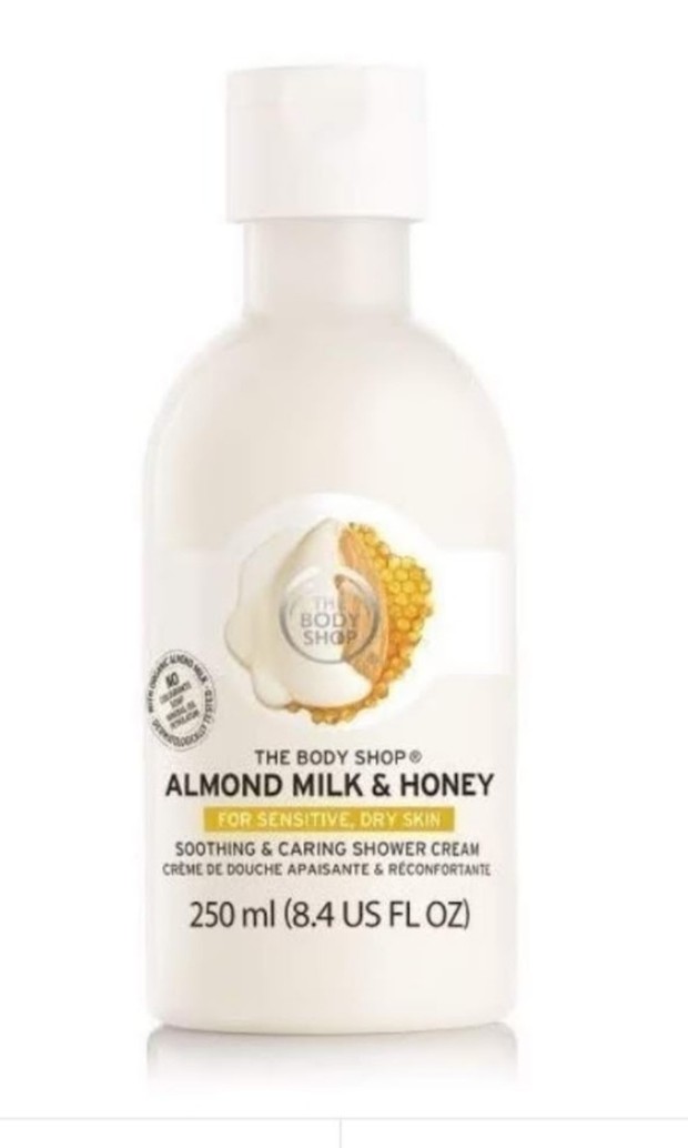The Body Shop Almon Milk and Honey Body Wash/ Foto: Instagram.com / thebodyshopindo Rekomendasi sabun mandi untuk kulit kering sensitif